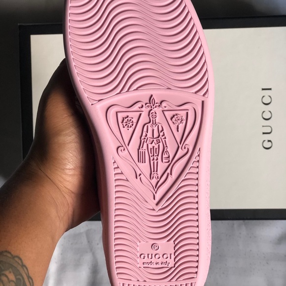 GUCCI
Pink Interlocking G New Ace Sneakers - Picture 7 of 9